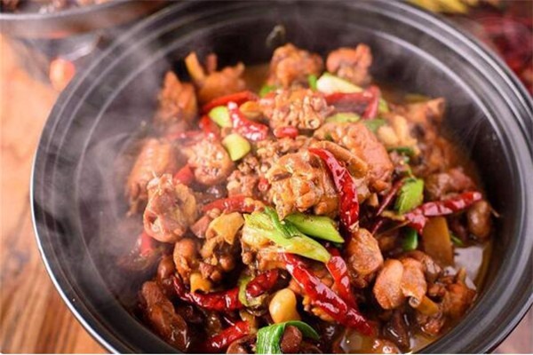 益記清遠(yuǎn)雞煲加盟