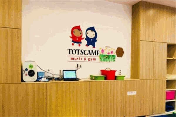 TOTSCAMP美式嬰幼兒育樂中心加盟
