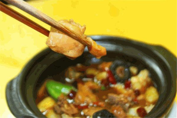 聞香客黃燜雞米飯加盟