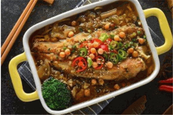 魚(yú)一鍋新派烤魚(yú)飯加盟