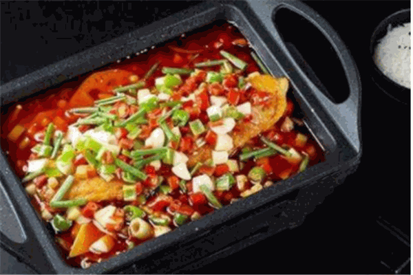 魚(yú)一鍋新派烤魚(yú)飯加盟