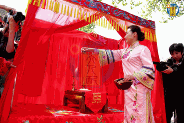 天人配婚慶加盟