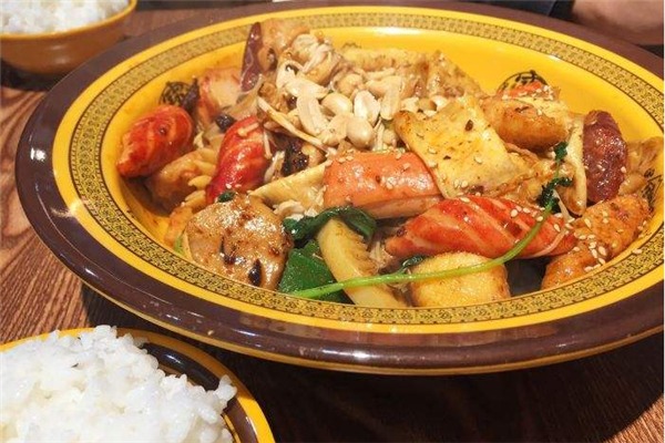 筋牛座香鍋米飯加盟