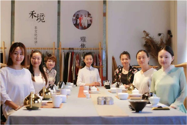 相遇識(shí)茶加盟