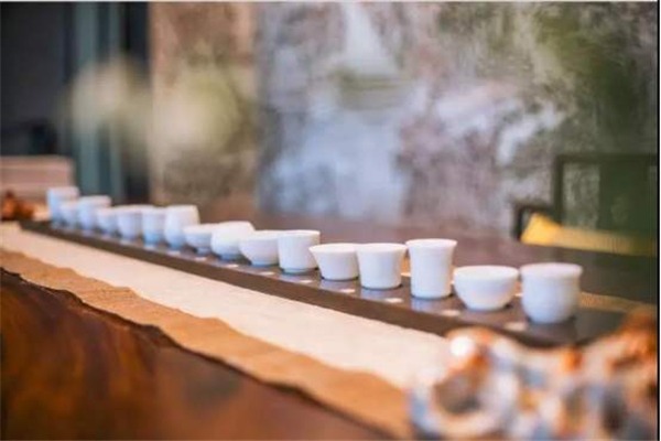 相遇識(shí)茶加盟