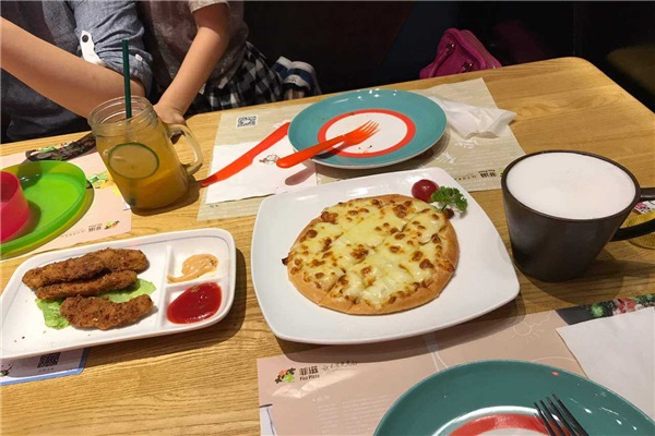 菲滋意式休閑餐廳加盟