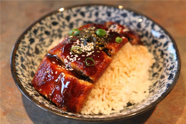 梔的水谷蒲燒鰻魚飯加盟