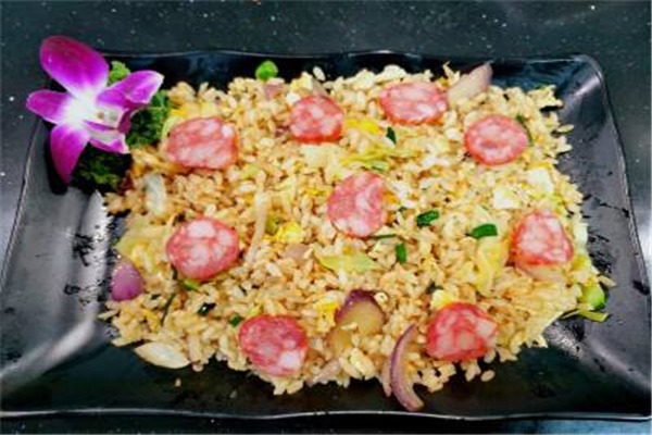 龍門鐵板海鮮炒飯加盟