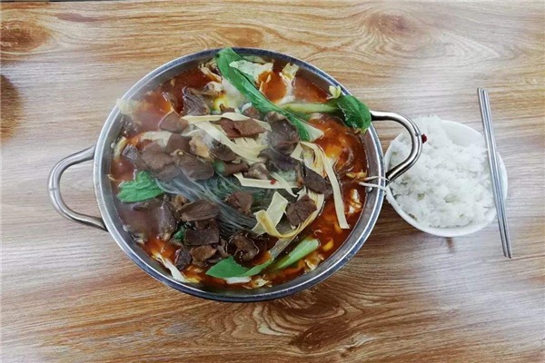 牛來(lái)牛往鹵味牛肉鍋加盟