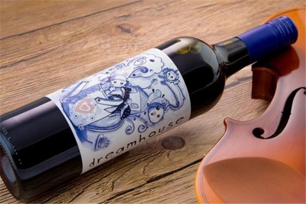 寶萊爾伯爵酒業(yè)加盟