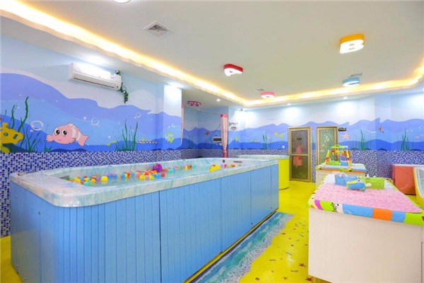 起跑線寶寶游泳館加加盟