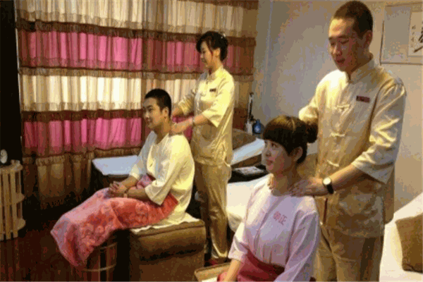 一修師傅修腳足療館加盟