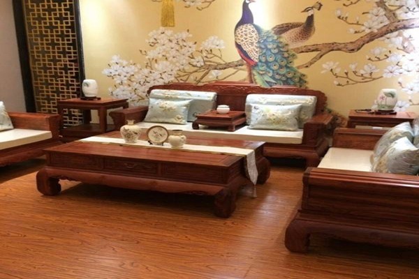 點(diǎn)亮空間裝飾加盟
