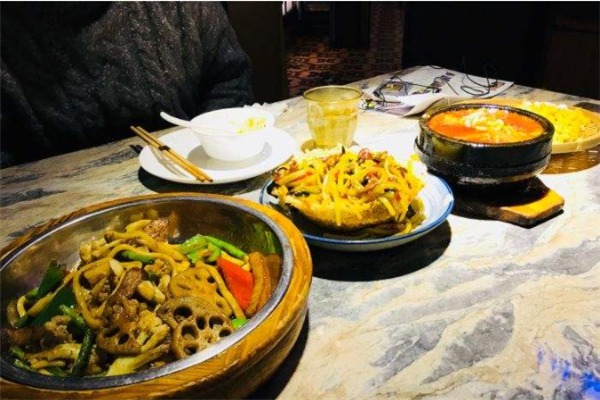 川知味中餐加盟