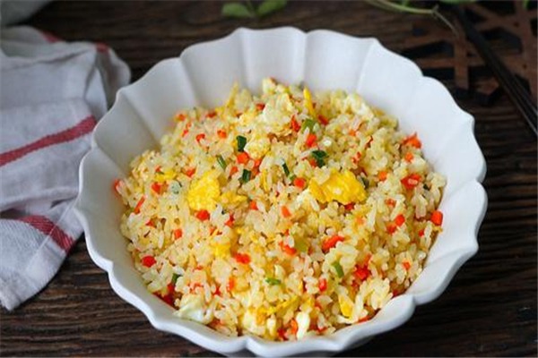 花禾尚炒飯加盟