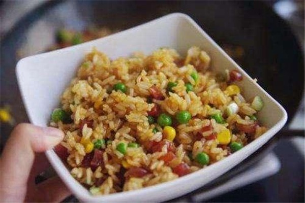 花禾尚炒飯加盟