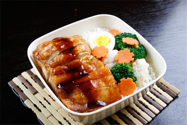 一口田中式快餐加盟