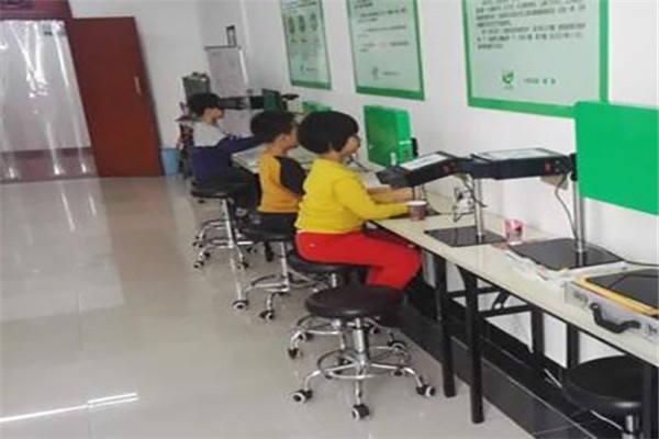 金陽(yáng)光光視力保健加盟