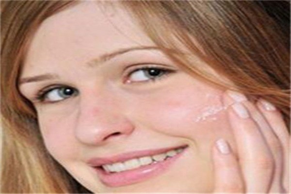 夢(mèng)女孩護(hù)膚品加盟