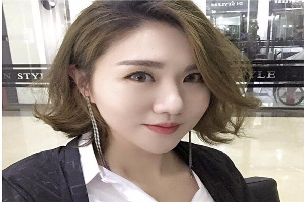 拉妃形象設(shè)計加盟