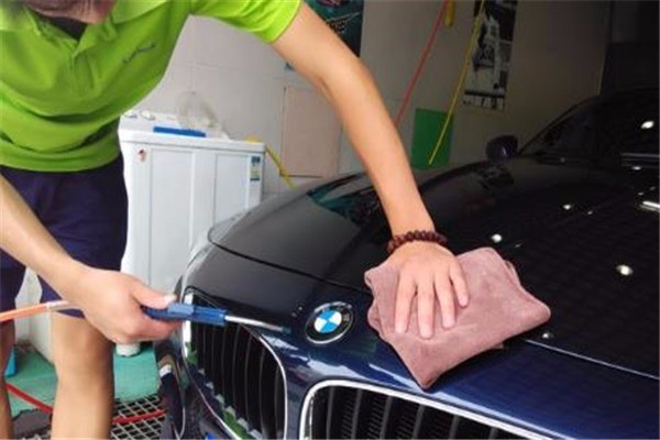 鯊克汽車(chē)美容養(yǎng)護(hù)加盟