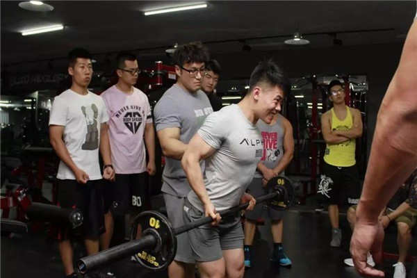 鹿晨輝夢(mèng)想健身學(xué)院加盟