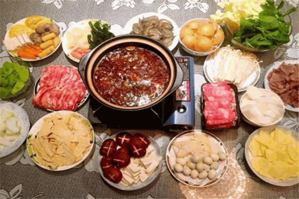 鼎爐烤鴨火鍋