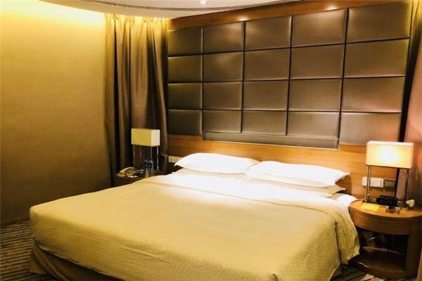 寶龍酒店