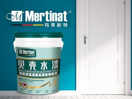 瑪?shù)倌吞刎悮し? /><br></p><p><strong>夏日炎炎，有你超甜，用瑪?shù)倌吞刎悮し劬蛯α?/strong></p><p>隨著夏季的來臨，室內(nèi)溫度變得越來越高，濕度也變得越來越大，我們的墻面苦不堪言，時有霉菌立上頭。此時ji易引發(fā)呼吸道疾病及皮膚疾病，危害家人健康。那怎么避免呢?當然用生態(tài)環(huán)保的瑪?shù)倌吞刎悮し垩b修墻面咯。</p><p><strong>呼吸調(diào)濕</strong></p><p>夏天，室內(nèi)氣溫高于室外氣溫，內(nèi)外壓強差讓空氣流通變得困難，此時如果墻面選擇具有致密膜屬性的乳膠漆類的涂料，那空氣流通性將變得更差，造成“大棚效應(yīng)”在所難免。</p><p>而如果您的內(nèi)墻涂料用的是瑪?shù)倌吞刎悮し劬筒挥脫?dān)心了，因為其上墻后表面仍然有很多微孔，能夠更好的進行空氣交換。并且其孔洞具有很好的“水呼吸”功能。室內(nèi)濕度高時，它儲存水分，室內(nèi)濕度低時，它釋放水分，讓室內(nèi)濕度始終處于一個宜人的狀態(tài)，讓家人心情爽朗不bao躁。</p><p><strong>防霉抗菌</strong></p><p>大家都知道夏天的濕度遠遠高于其它季節(jié)，此時墻面極易滋生霉菌。而普通有機涂料就是這些霉菌的溫床，為它們提供生存所需的營養(yǎng)物質(zhì)，讓室內(nèi)環(huán)境變得糟糕。</p><p>而如果您家里用的是瑪?shù)倌吞刎悮し劬筒挥脫?dān)心了，因為瑪?shù)倌吞刎悮し蹖儆跓o機涂料，不會為霉菌提供生存所需的營養(yǎng)物質(zhì)，并且其還能改變霉菌細胞膜表面的正負電荷，從而消mie霉菌，讓夏天常見的呼吸道疾病及皮膚疾病遠離家人。</p><p>夏日炎炎，有你超甜，瑪?shù)倌吞刎悮し鄄粌H不會讓您的室內(nèi)環(huán)境變得糟糕，還可以有效改善您的室內(nèi)環(huán)境，讓您的家人健康快樂每一天，所以用瑪?shù)倌吞刎悮し垩b修墻面就對了。</p>
                </div>
                <div   id=