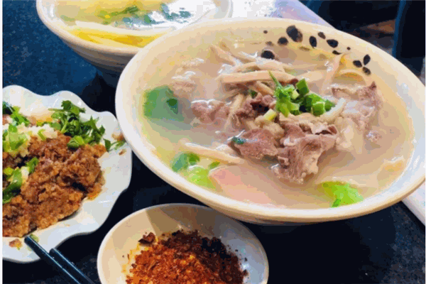 龍頭蹺腳牛肉