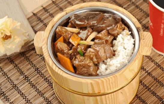 強仔木桶飯