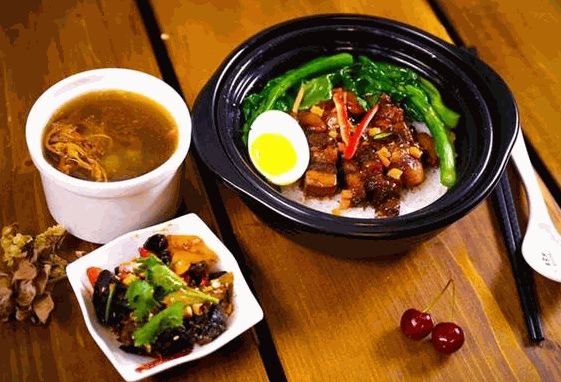 客來(lái)多煲仔飯