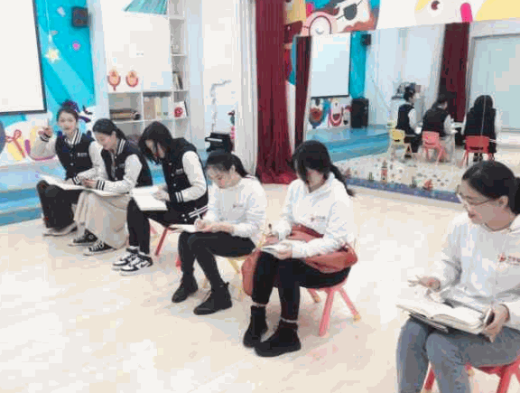藝年級兒童語言藝術(shù)中心