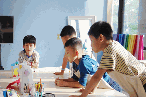 筑夢(mèng)公社少兒美術(shù)教育