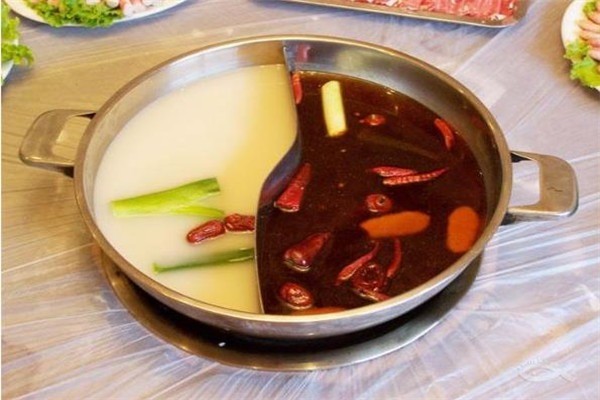 滿尖香小火鍋