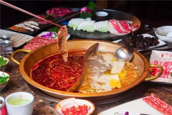 滿尖香小火鍋