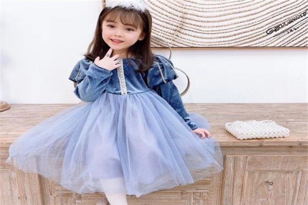 史嚕吡服裝加盟