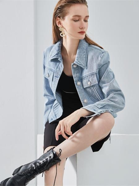迪卡軒女裝