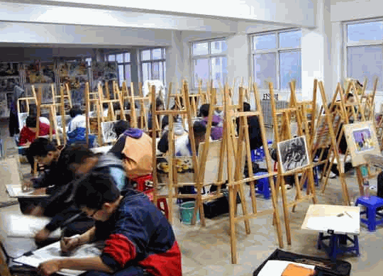 天澤美術(shù)培訓中心