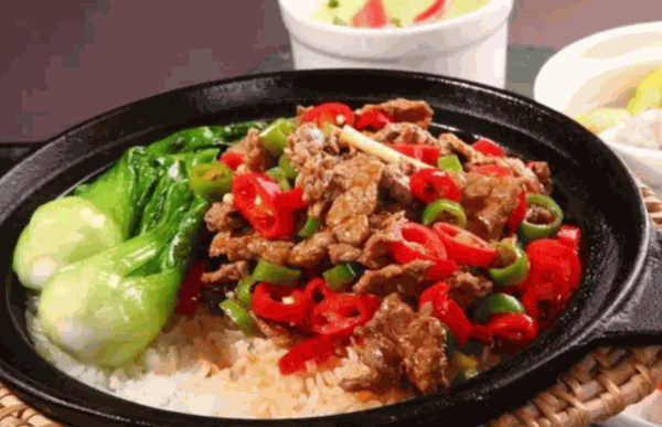 煲煲店煲仔飯