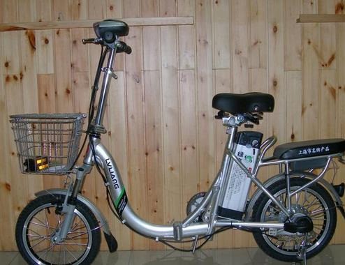 綠亮電動車