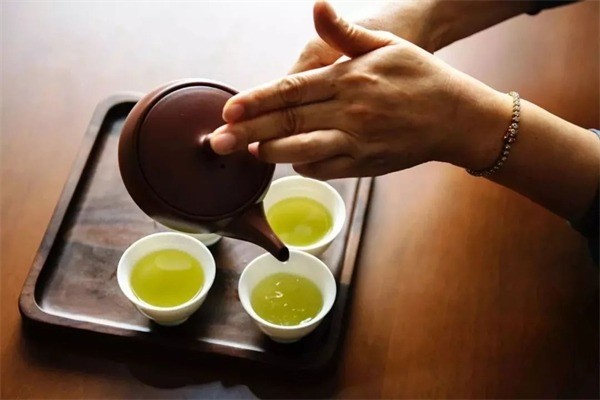 茶潮飲品