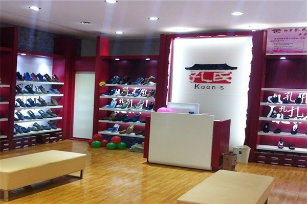 孔氏鞋業(yè)加盟