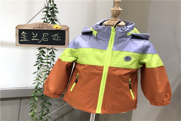 金蘭尼亞童裝加盟