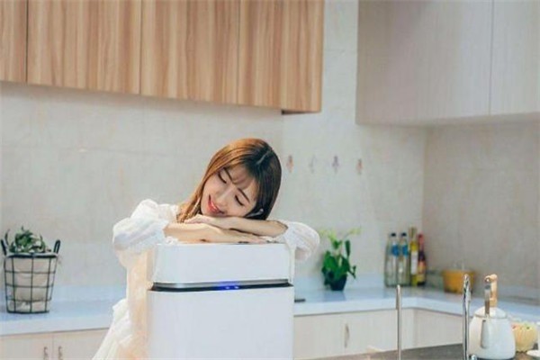 藍(lán)景凈水器加盟