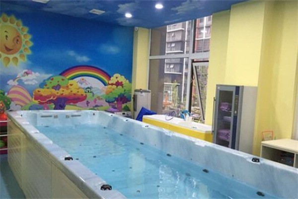 神州愛(ài)嬰嬰幼兒水育館加盟