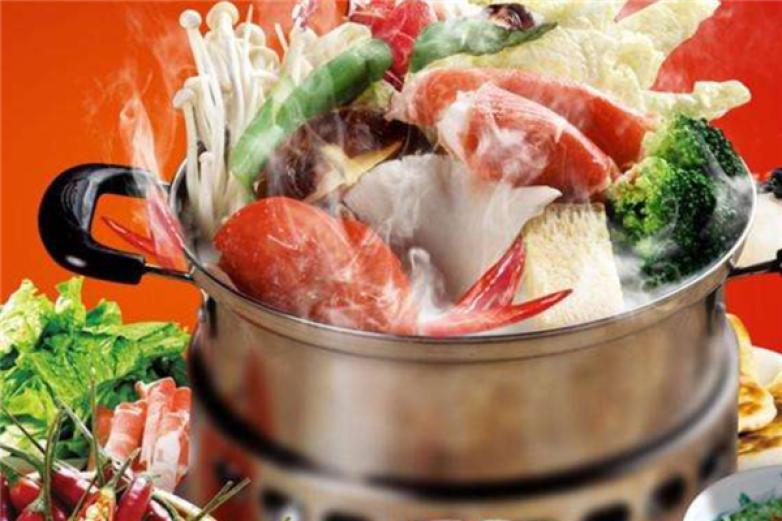 天天尚客旋轉(zhuǎn)小火鍋