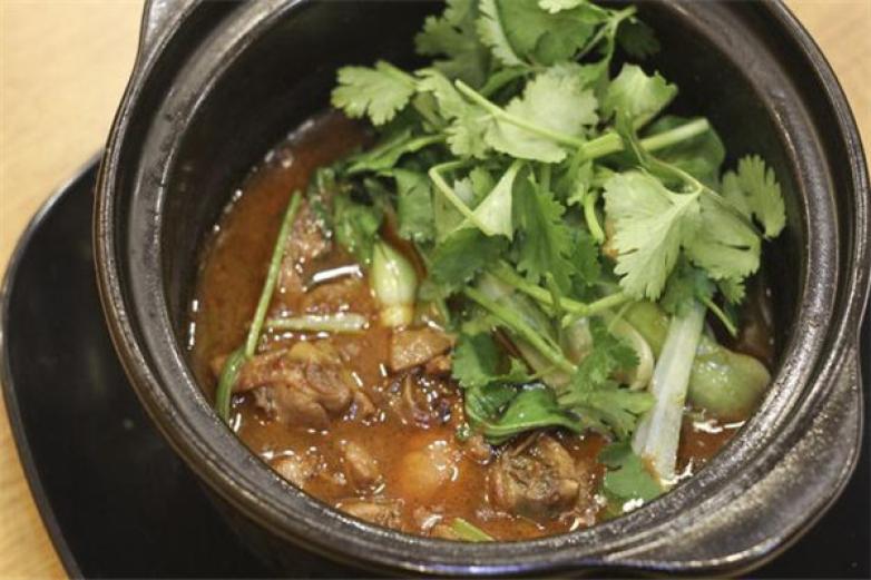 汪國(guó)福味道香雞公煲