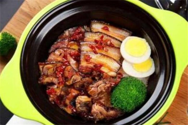 煲食杰砂鍋煲仔飯