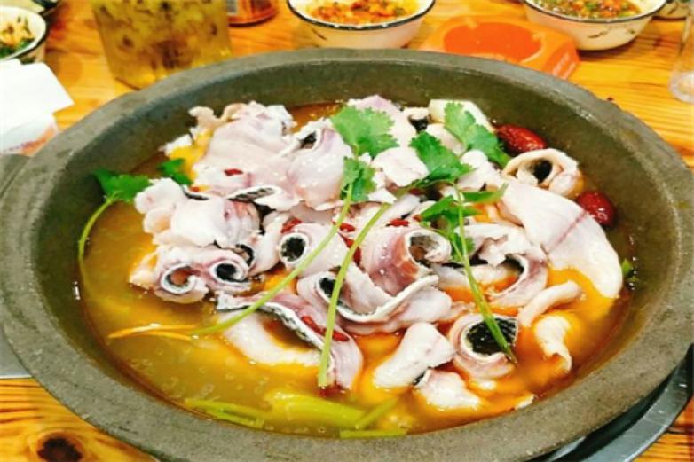 百汕石鍋魚(yú)